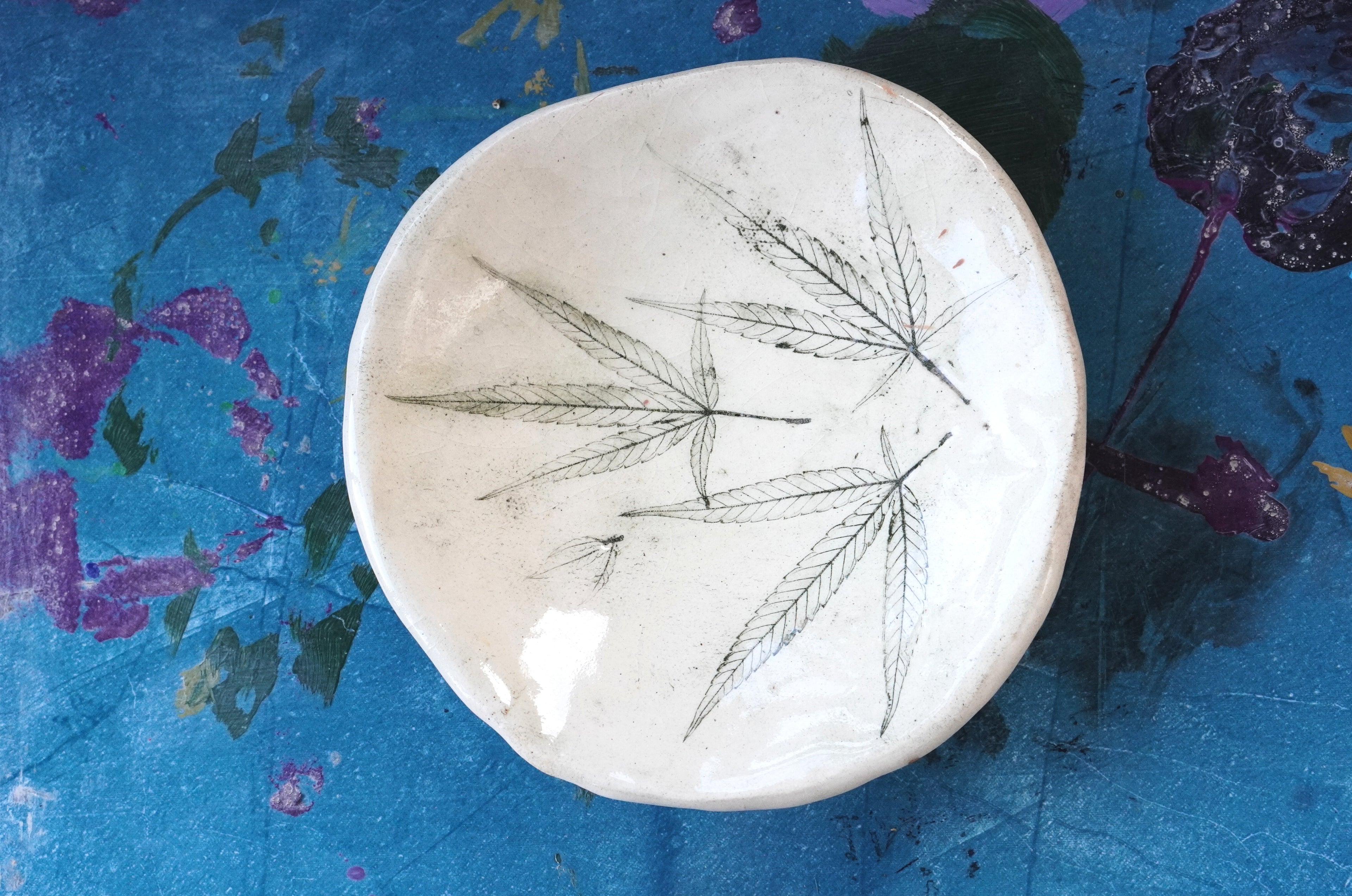 Wildleaf Tripod Dish